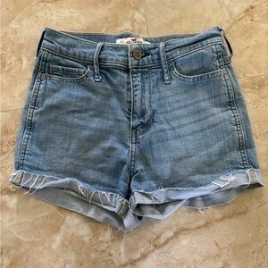 5 for $25  Hollister jean shorts spring summer beach size 00/23